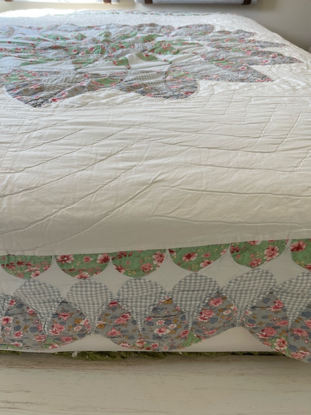 COTTAGE CORE CRAFTED DAHLIA STAR Floral Star Patchwork Quilt VINTAGE